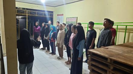 Latihain Choir Muda-Mudi Bongsren Kidul Persiapan Malam Tirakat Kemerdekaan