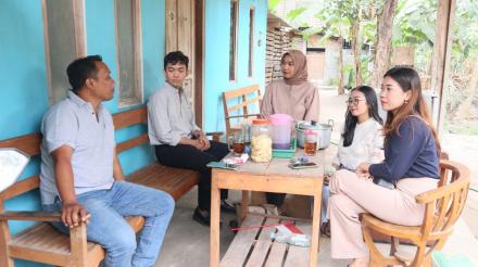 Dimas-Diajeng Yogyakarta Kunjungi Sentra Abon Gilangharjo